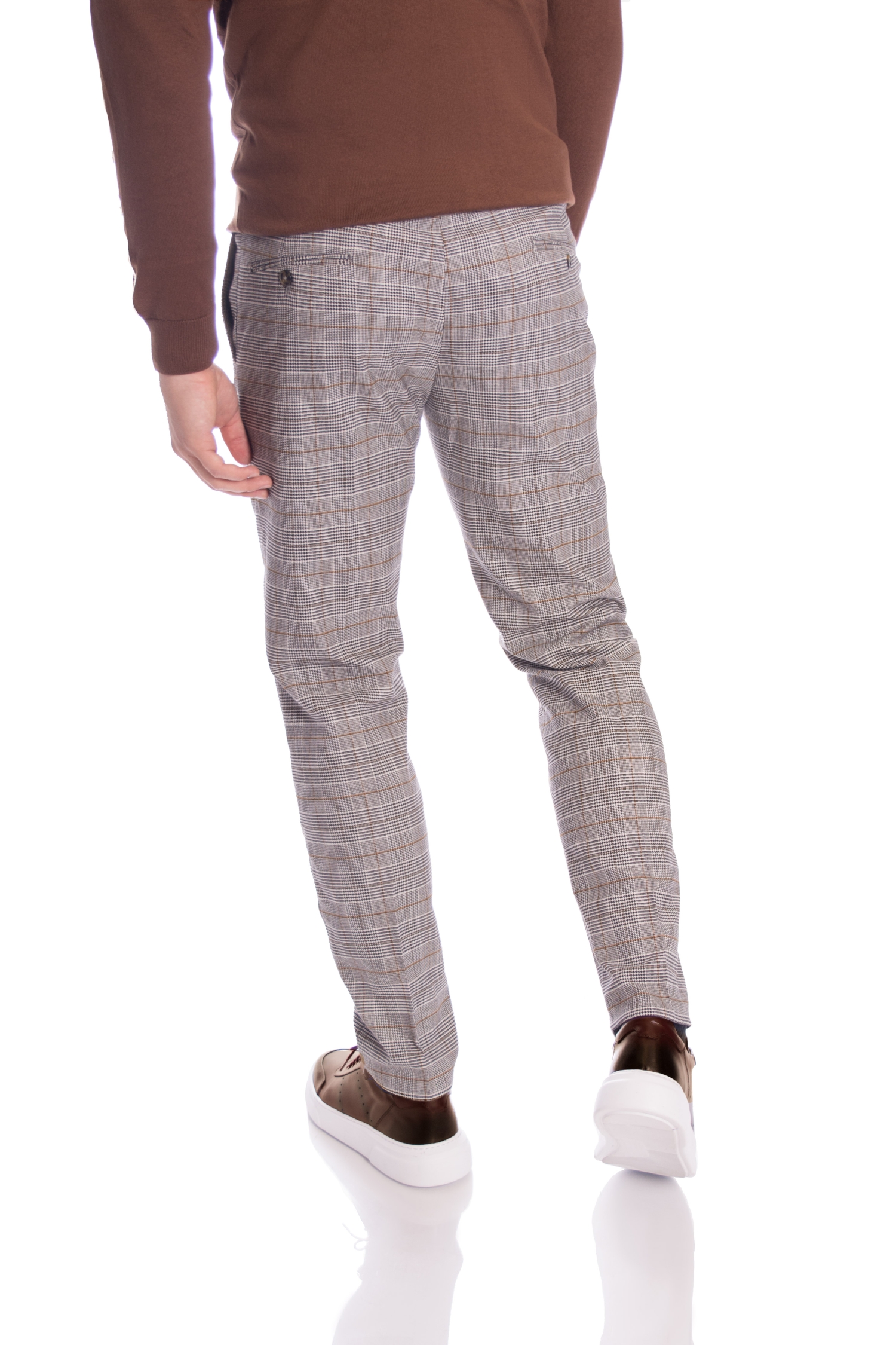 Pantaloni Gri cu Carouri Maro Barbati MAX